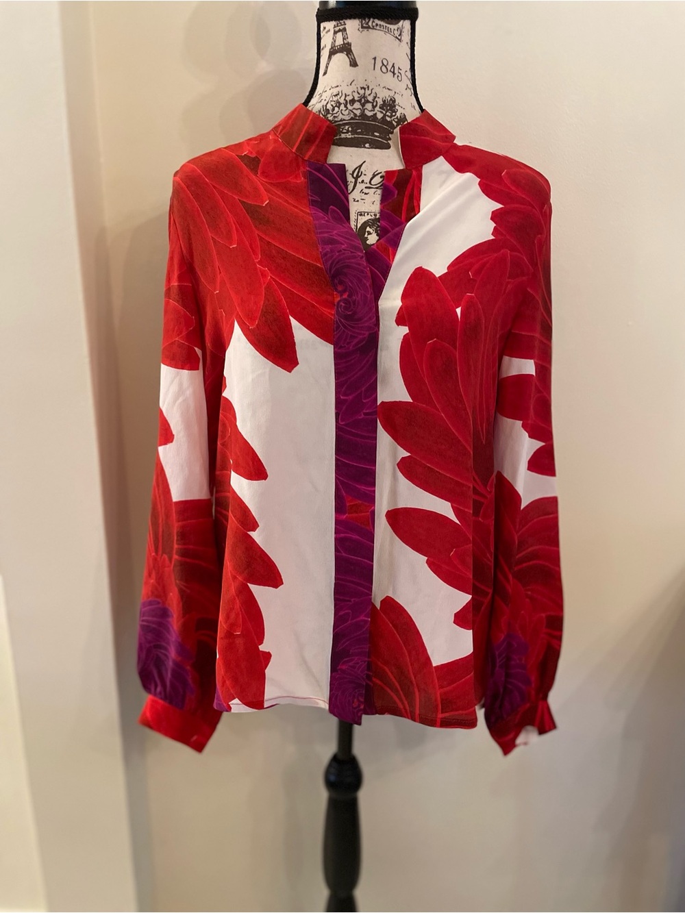 Themis - Z Red Floral Silk Blouse ~ 42 / L